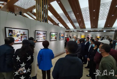 鏡頭記錄時代印記 ‘決勝脫貧攻堅、建設小康池州’攝影展定格鄉村巨變